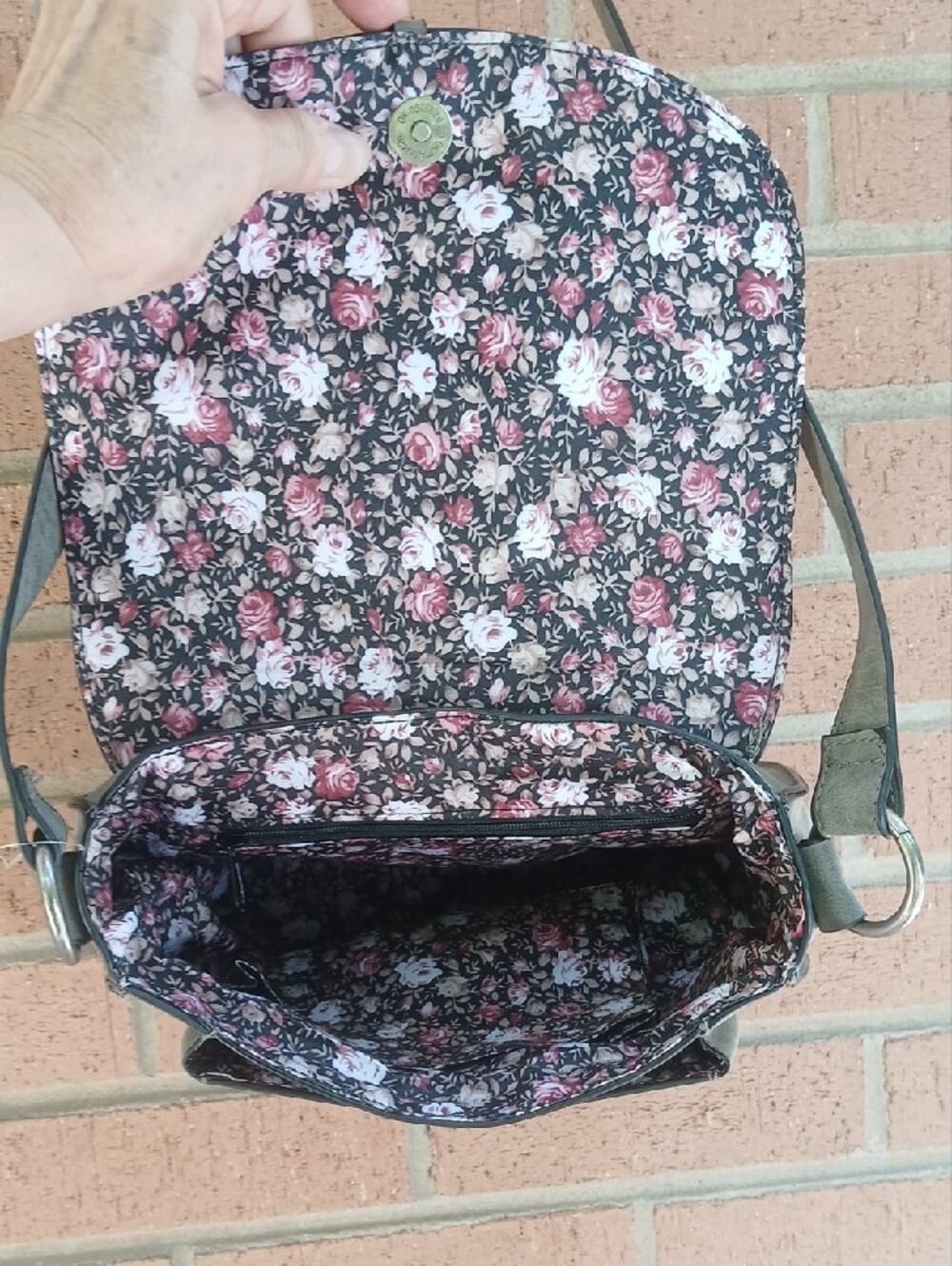 Braided Flap Tassel Crossbody Bag in Grey - Picture 4 of 8